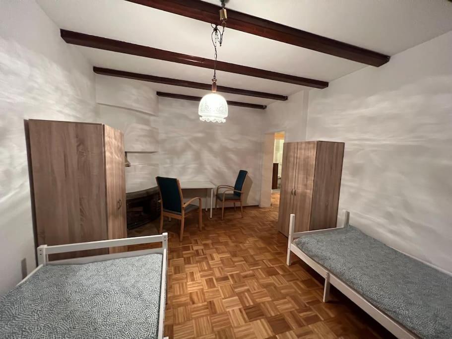 Duisburg Feelhome, Flughafen Nah,3-Schlafzimmer, Dusche Ebenerdig, Zentral, Wifi, Ground Floor Экстерьер фото